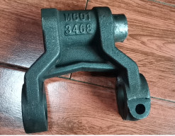 Mc013467mc013468 Mitsubishi T8056d22 Fuso Canter Truck Suspension Parts Front Spring Shackle